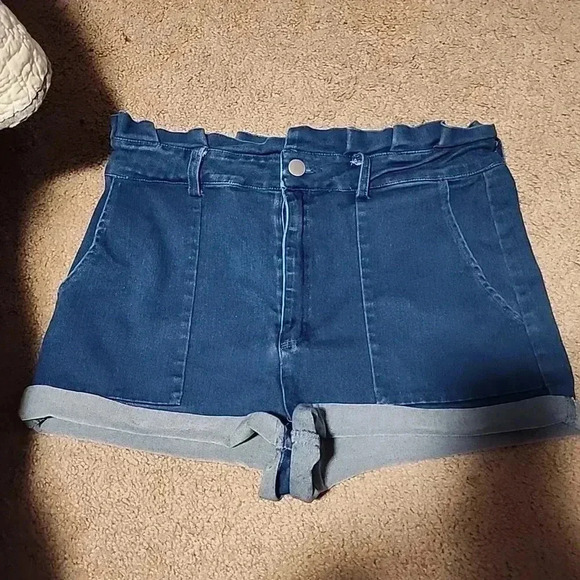 Altar'd State Shorts M - Picture 1 of 3